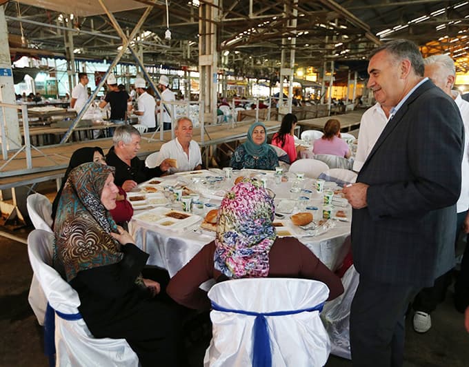 Büyükşehir iftarı Karasu'da gerçekleşti
