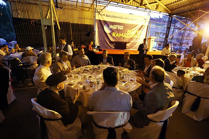 Büyükşehir iftarı Karasu'da gerçekleşti