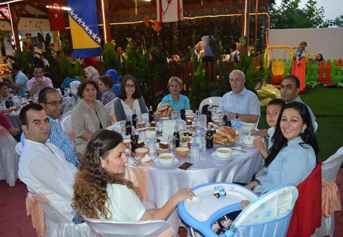 Sakarya AFAD çalışanları iftarda bir araya geldi