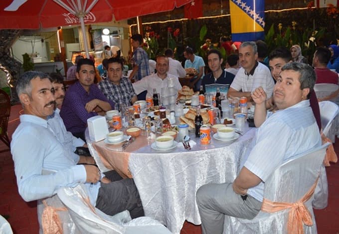 Sakarya AFAD çalışanları iftarda bir araya geldi