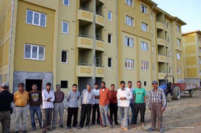 TOKİ Konutlarında Çalışan İşçiler 3 Aydır Para Alamıyor