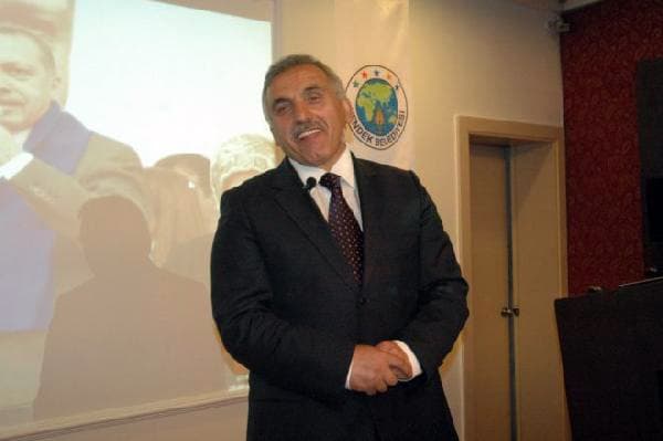 Hendek Belediyesi, cemaatin 3 öğrenci yurdunu kapattı