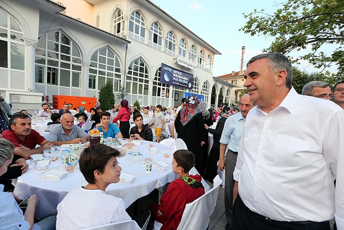 Kardeşlik sofrası Akyazı'da kuruldu