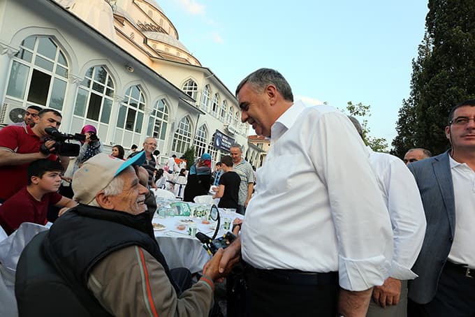 Kardeşlik sofrası Akyazı'da kuruldu