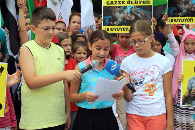 İsrail'in Gazze'ye saldırıları Sapanca'da protesto edildi