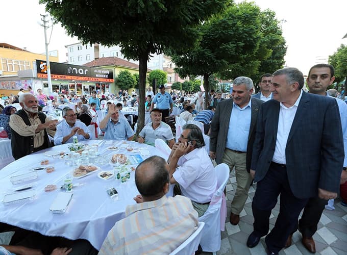 Pamukova, Büyükşehir İftarı'nda Buluştu!