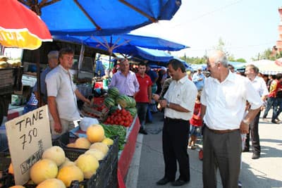 Ferizli Pazarında Ramazan Bereketi