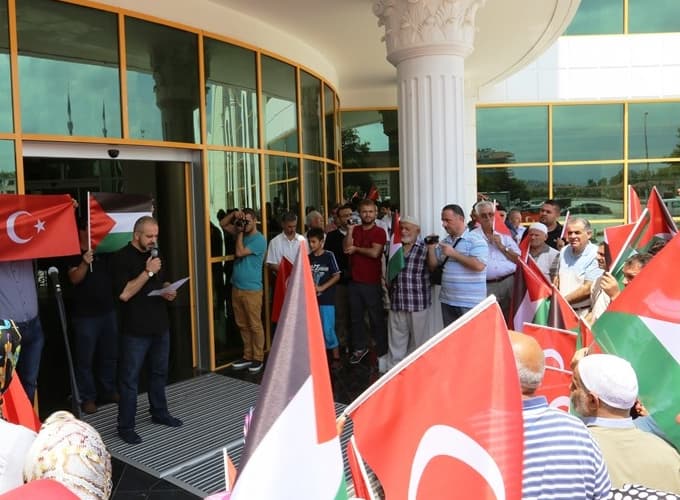 Serdivan'dan Filistin'e destek