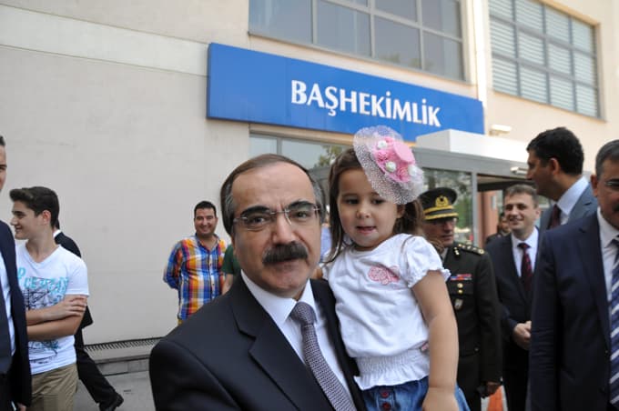 Vali Coş, Ramazan Bayramı'nda hastalara geçmiş olsuna gitti