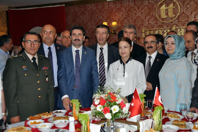 Protokol bayramlaşmasına Bakan İslam da katıldı