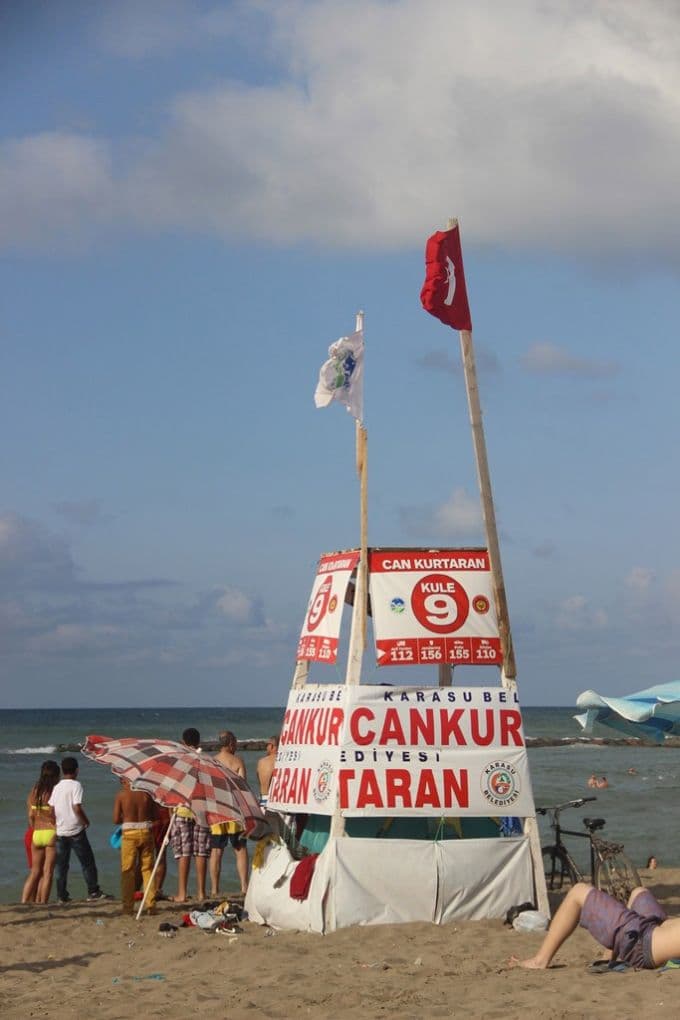 Karasu'da bayram tatilinde 700 kişi boğulmaktan kurtarıldı