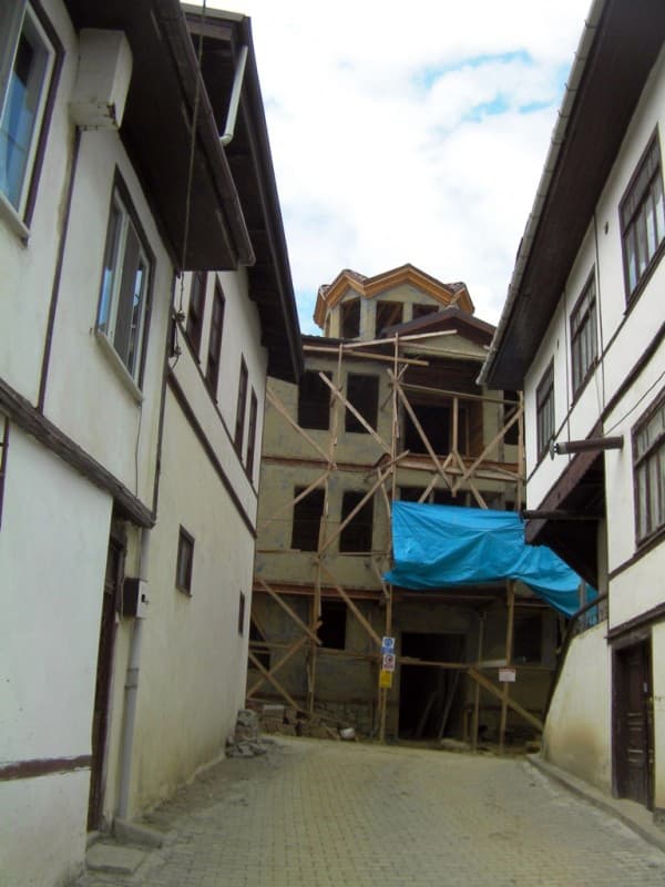 Fenerli Ev'in restorasyonu devam ediyor