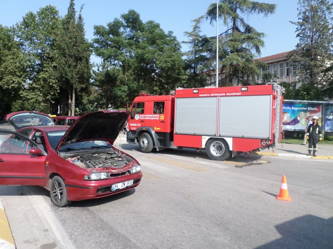 Stadyum kavşağında kaza meydana geldi: 1 yaralı