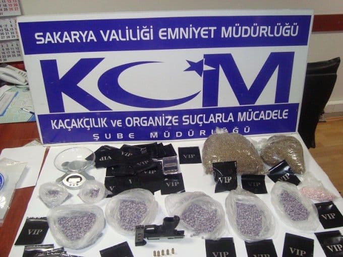 Polisten zehir tacirlerine büyük darbe!