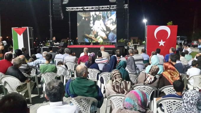 Ferizli'de eller, Gazze için semaya açıldı