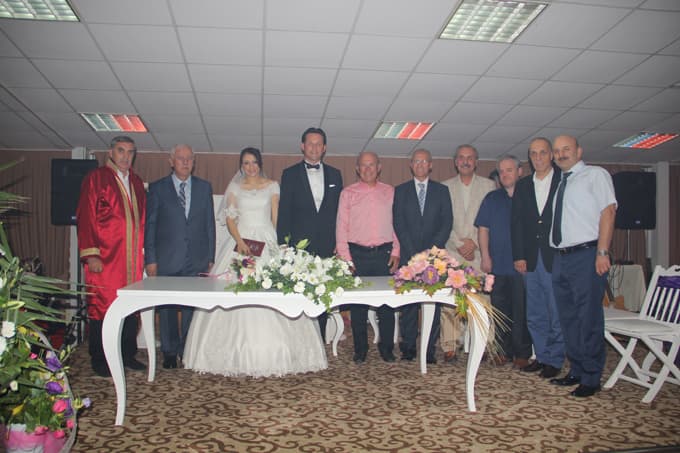 Şehrimizin tanınmış simalarından Ahmet Gürsoy'un mutlu günü
