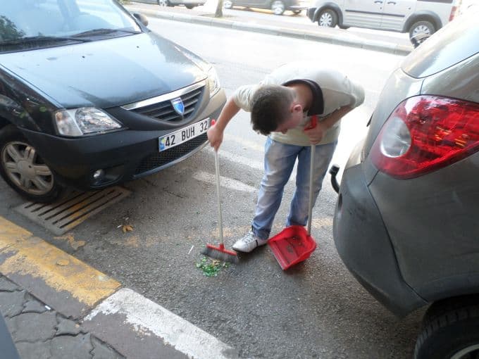 Adapazarı'nda yol verme meselesi yüzünden kan aktı