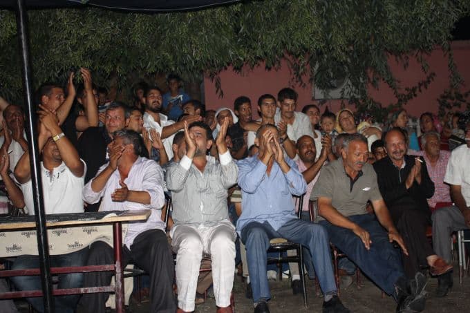 Bakan İslam, Roman vatandaşlarla bir araya geldi