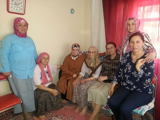 Ferizli Ak Parti Kadın Kolları'nın yoğun temposu sürüyor