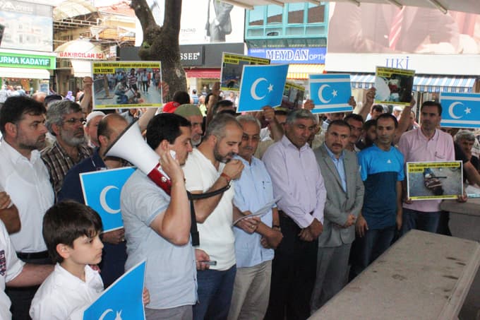 Gıyabi cenaze namazı kılındı