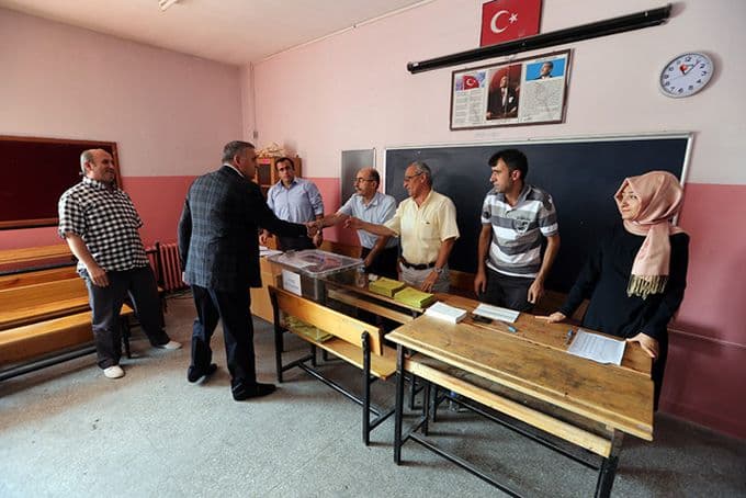 Şehrin protokolü sandık başına gitti