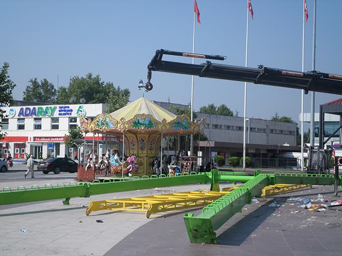 Kent Meydanındaki lunapark şenliği kaldırıldı