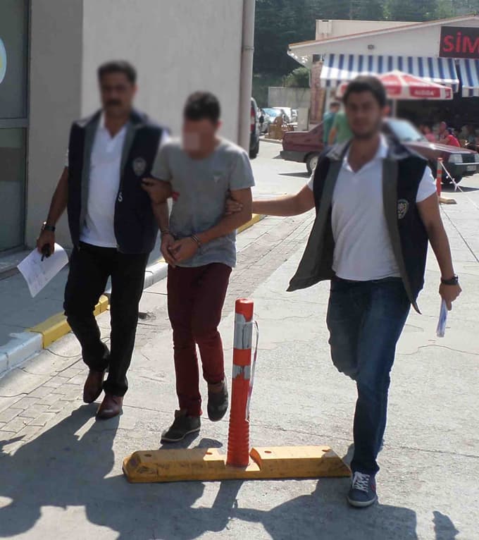 Yağma ve alıkoymadan aranan şahıs yakalandı