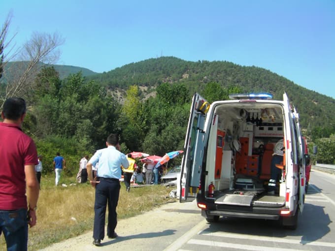 Taraklı'da trafik kazası: 5 yaralı!