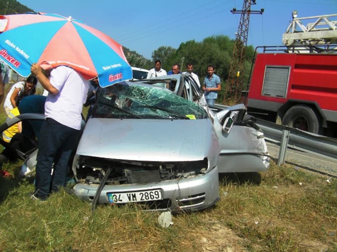 Taraklı'da trafik kazası: 5 yaralı!