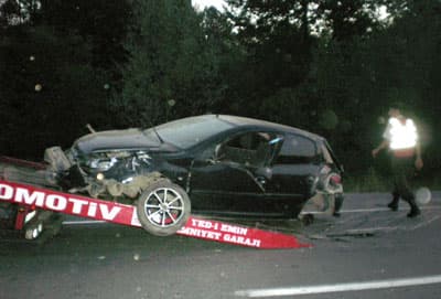 Akyazı'da Trafik Kazası: 2 Yaralı