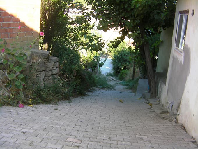 Sökülen parkeler ne zaman döşenecek?