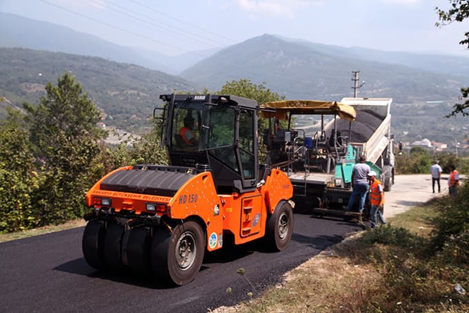 Akyazı'da çalışmalar sürüyor