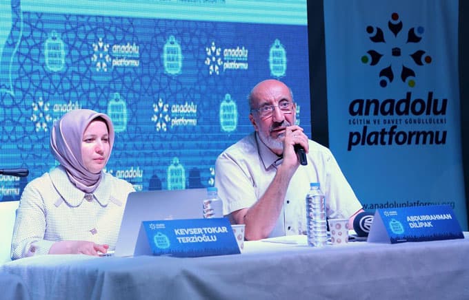 "9.Anadolu Buluşmaları"nda Dilipak'ın sunumu