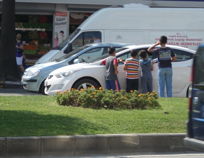 Tehlikenin eşiğinde su satıyorlar!