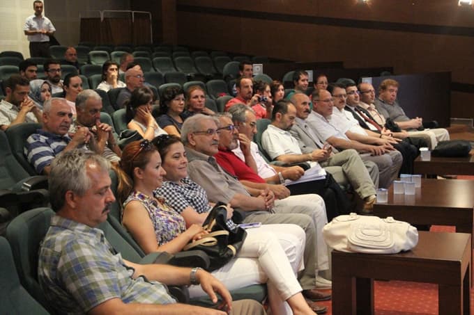 Sakarya'da deprem paneli düzenlendi
