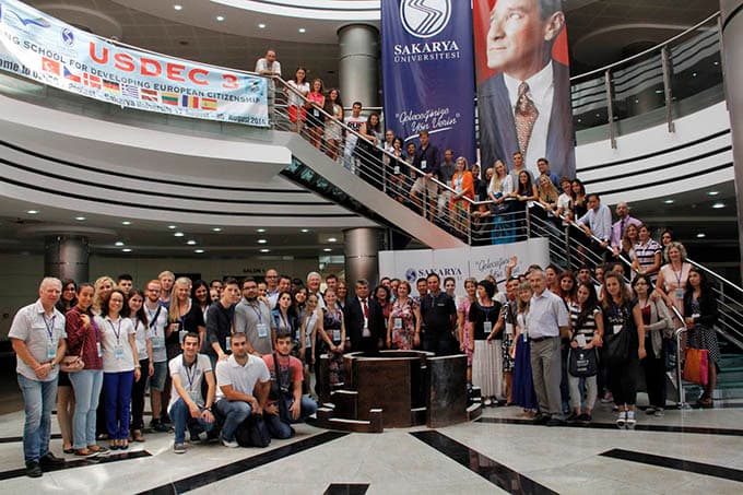 AB üyesi ülkelerden akademisyen ve öğrenciler SAÜ'de