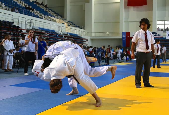 Judo turnuvası başladı