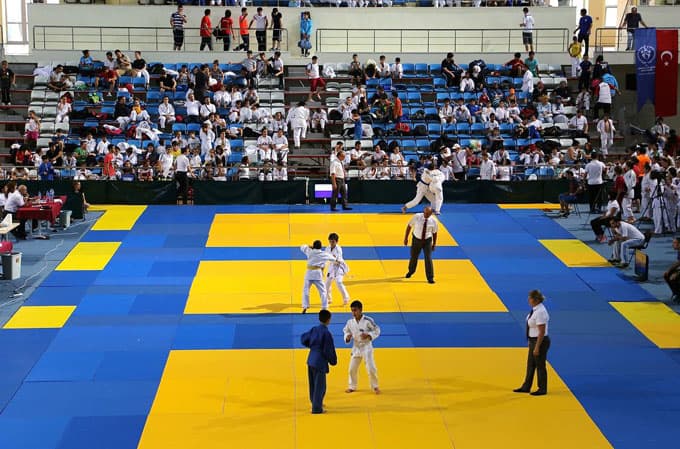 Judo turnuvası başladı