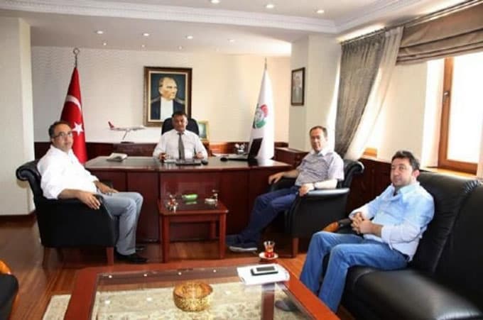 Başkan Kaya, Rize Valisini ziyaret etti
