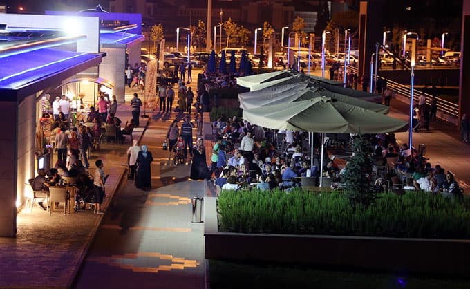 Sakaryapark vatandaşlar tarafından büyük ilgi görüyor