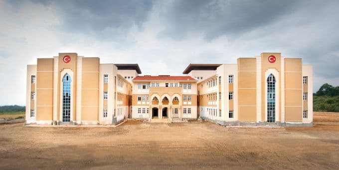 Hendek'te okulların isimlerinde değişiklik yapıldı