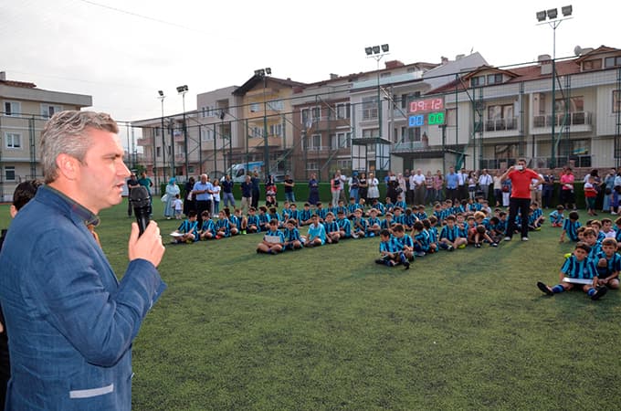 Geleceğin yıldızları belgelerini aldı
