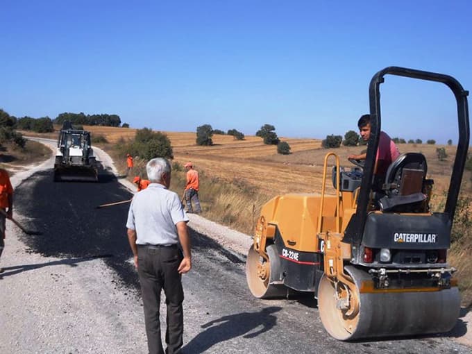 Taraklı Belediye ekiplerinden asfalt çalışması

