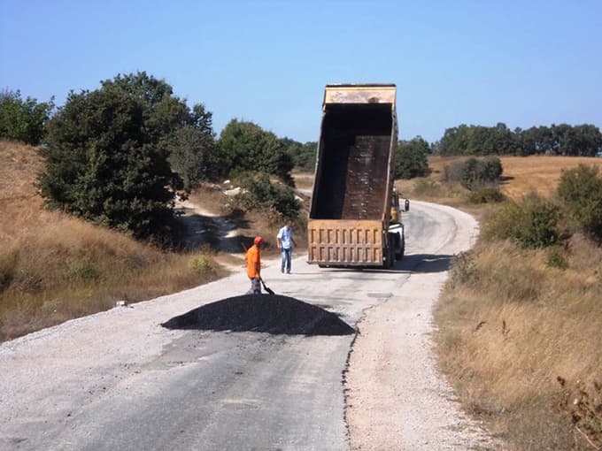 Taraklı Belediye ekiplerinden asfalt çalışması
