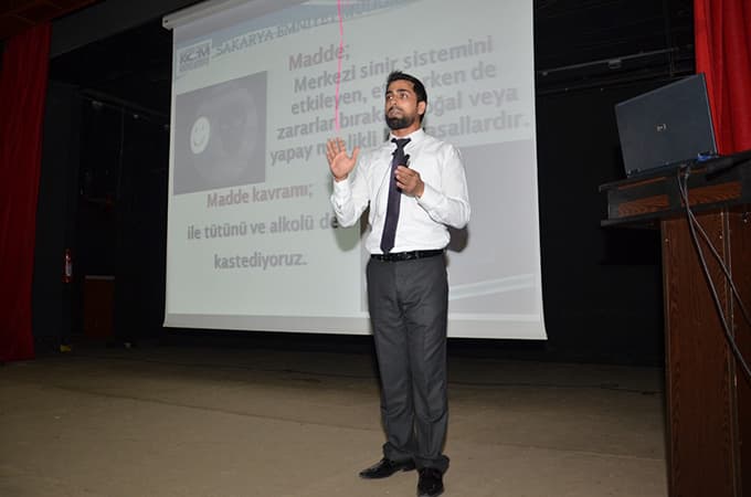 Polislere, uyuşturucuyla mücadele eğitimi veriliyor
