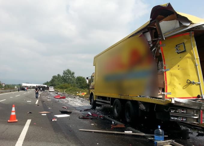 TEM'de tanker devrildi!