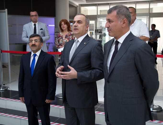 TÜVASAŞ Tarihi Fotoğraflar Sergisi törenle açıldı