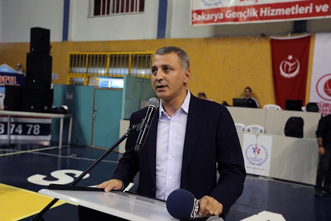 Basketbol ve futbolda hedef büyük!