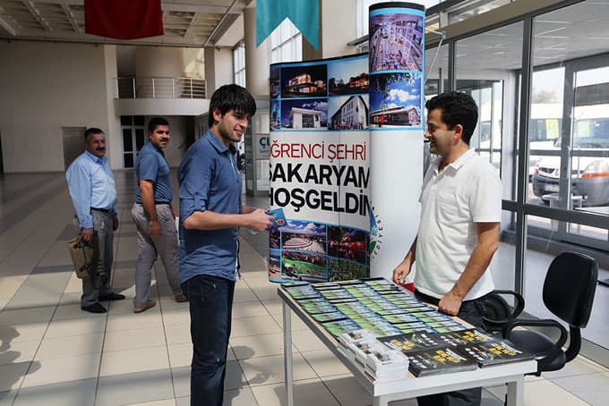 Büyükşehir, SAÜ'lü öğrencileri karşılıyor