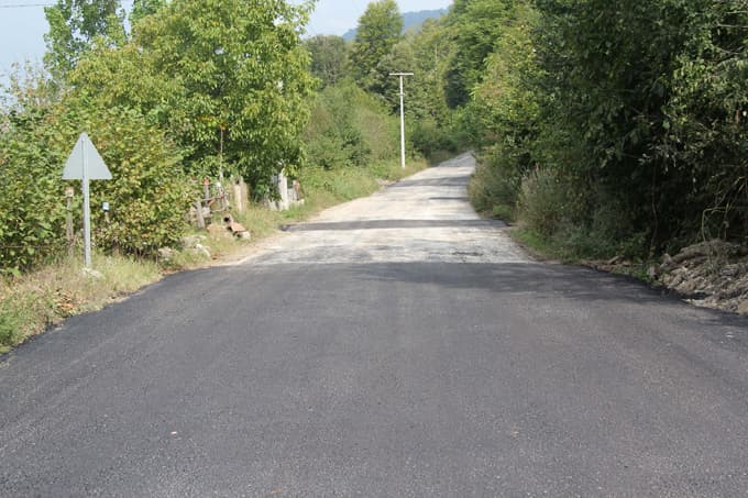 Hendek'te asfaltlama çalışmaları devam ediyor